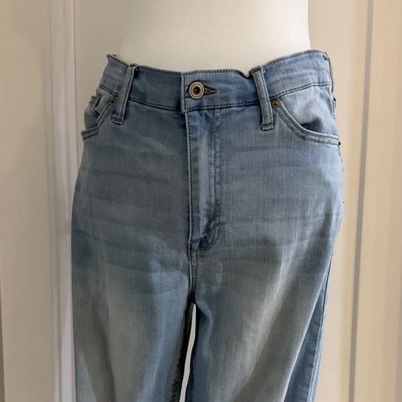 Celebrity Pink Women's Light Wash Skinny Jeans - Picture 2 of 10